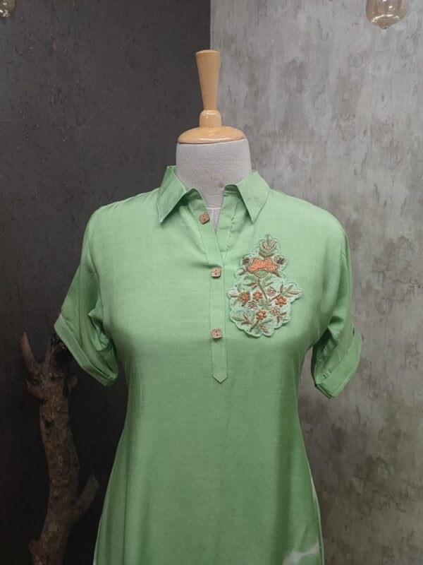 A line straight cut kurti | Jenrobe by Jasveen - Image 2