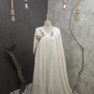 Long gown with princess cut | Jenrobe by Jasveen